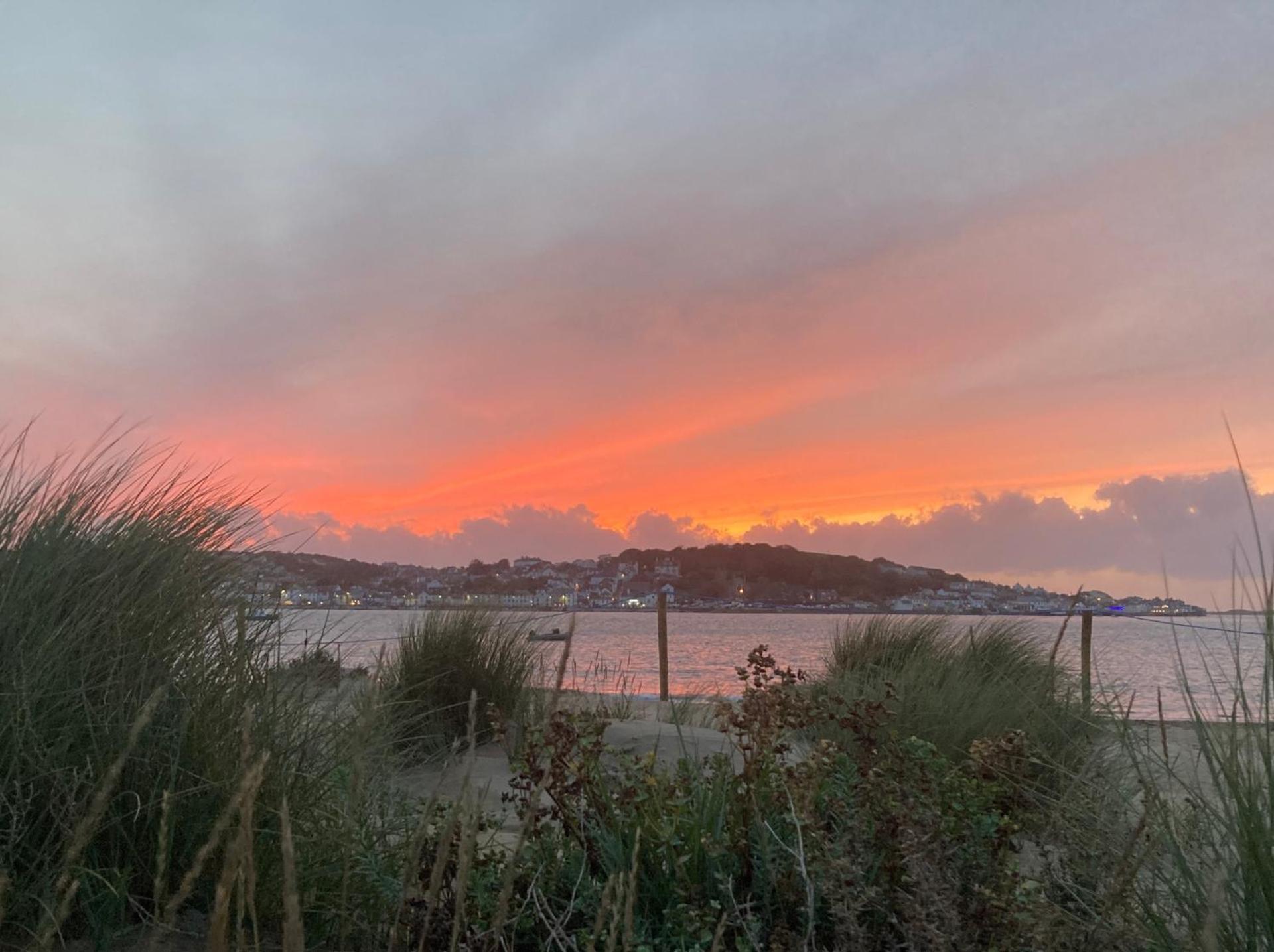 Riversmeet Beach Side Holiday Cottage Instow Exteriör bild